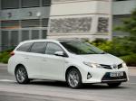 Toyota Auris Touring Sports Hybrid 2013 года (UK)